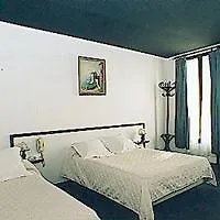 Otel Avenir Montmartre 2*