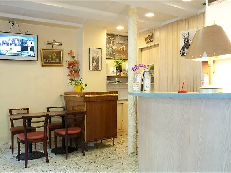 Avenir Montmartre 2* פריז